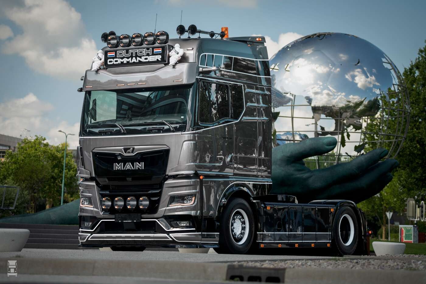 MAN TGX Dutch Commander